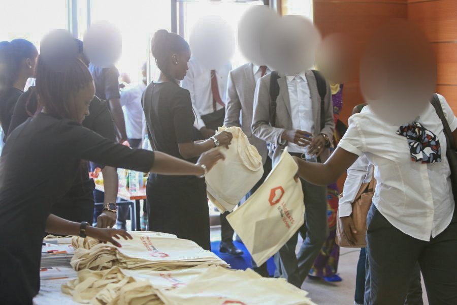Les grands débats d'un quotidien international consacré à l'Afrique